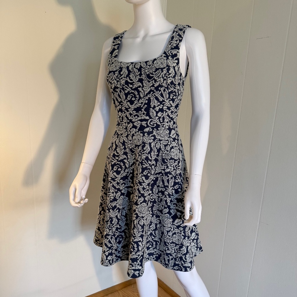 Brixton Ivy Medium NWT Scoop Neck Sleeveless Dress Textured Pattern Navy/Grey